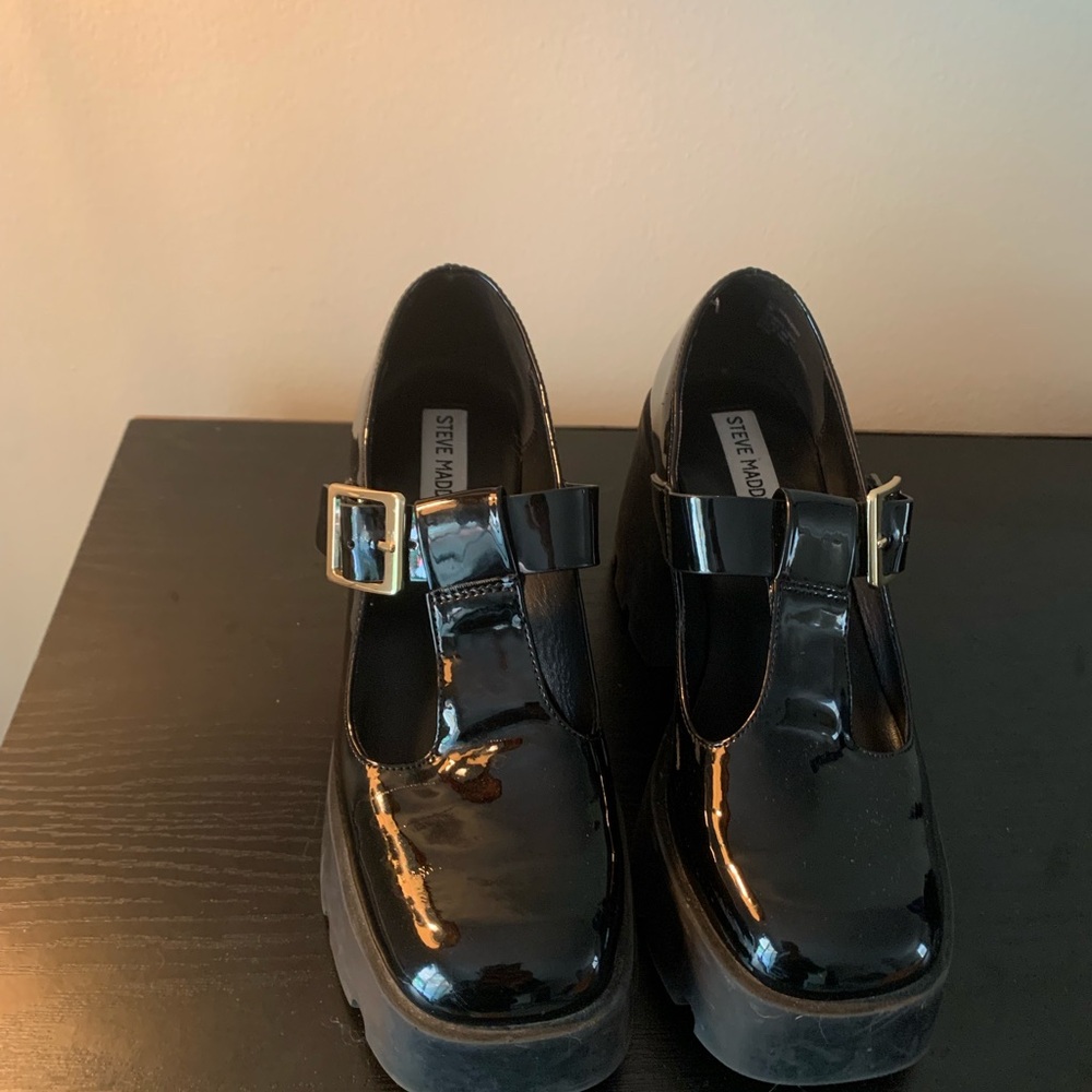 Steve Madden Black Patent Mary Jane Platform Clogs